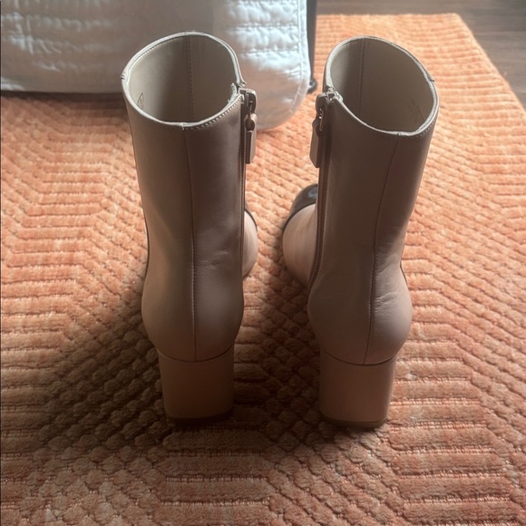 NWT Stuart Weitzman Heeled Boots with Black Toe - Picture 3 of 6